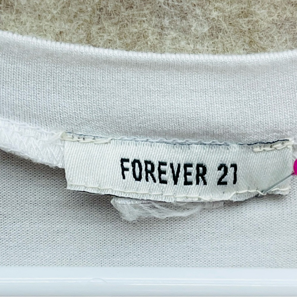 Women's Kinda Cute but Kinda Crazy Tshirt, L Juniors - Picture 4 of 6